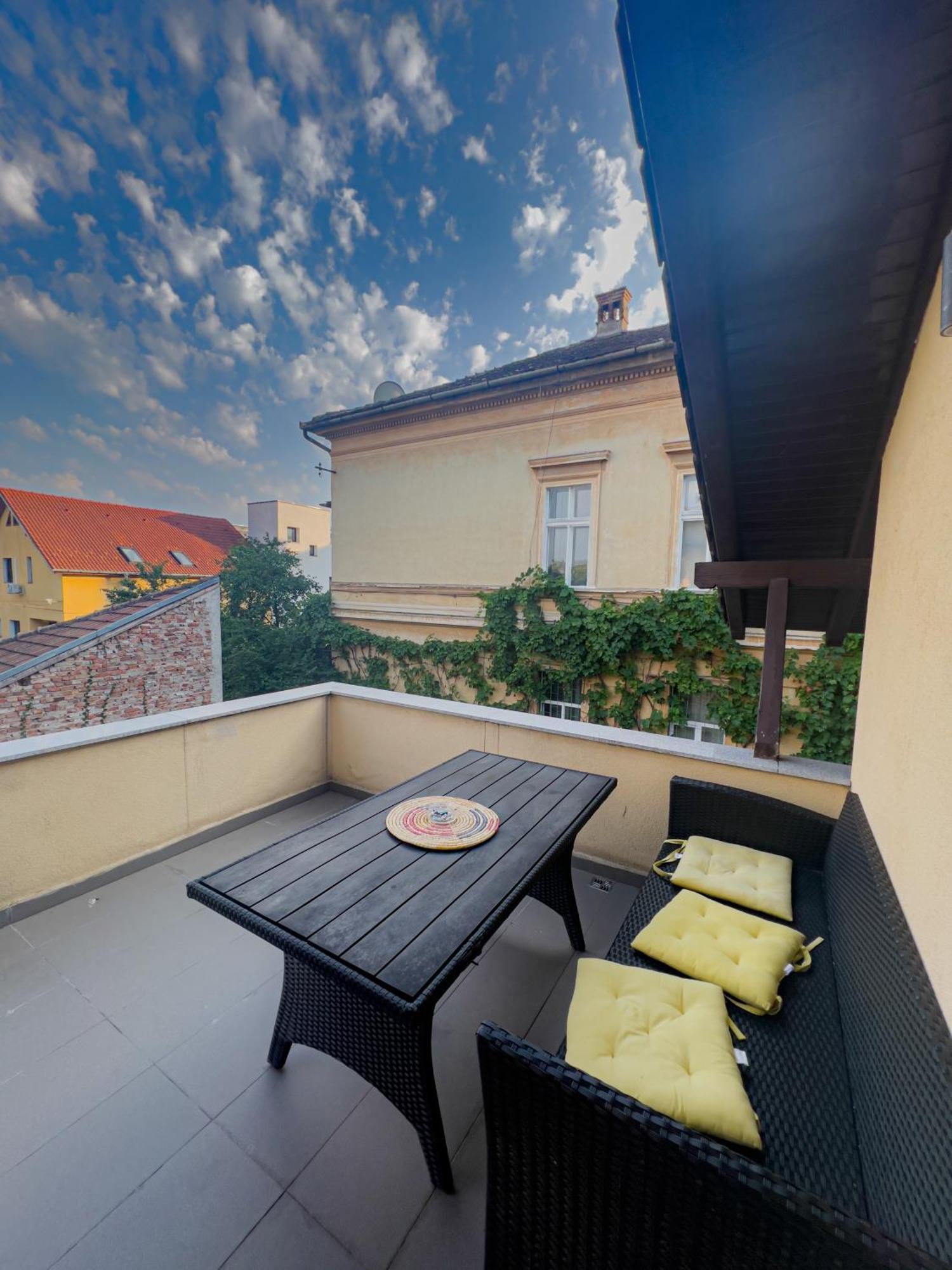 Kesletz House Hotel Sibiu Exterior photo